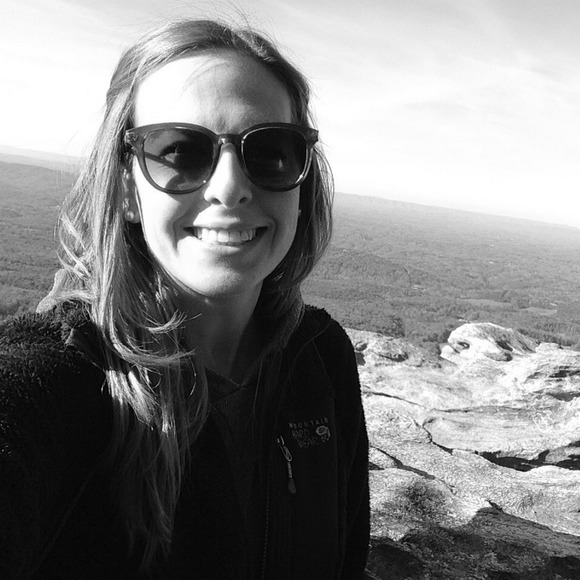 Meet your Posher, Lisa - Picture 1 of 1